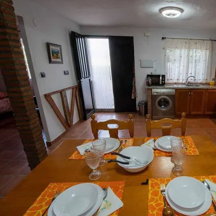 Rent this 2 bed townhouse on 18650 Dúrcal