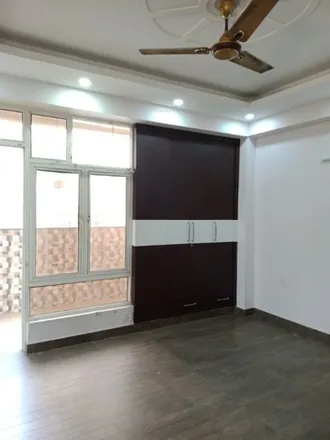 Rent this 3 bed apartment on unnamed road in Gautam Buddha Nagar, Shahdara -