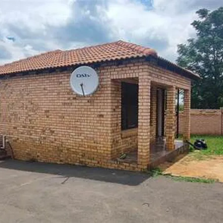 Image 4 - Ascot Road, Johannesburg Ward 18, Soweto, 1812, South Africa - Apartment for rent