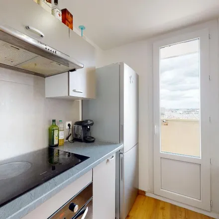Rent this 3 bed apartment on Résidence « Le Cristal » in Impasse des Arènes, 31300 Toulouse