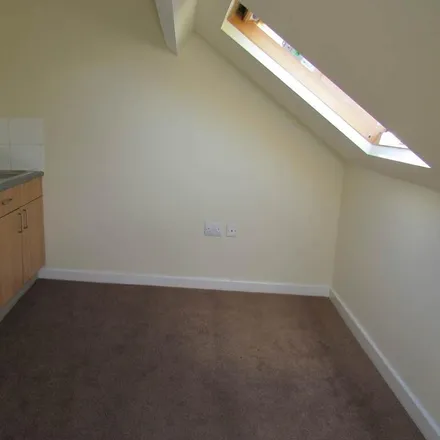 Rent this 1 bed room on 9;9A Summerhill Road in Bristol, BS5 8JL