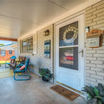 Image 2 - 9804 Chesterton Place, The Village, Oklahoma County, OK 73120, USA - House for sale