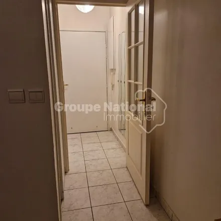 Image 9 - 118 Rue du Connétable, 60500 Chantilly, France - Apartment for rent