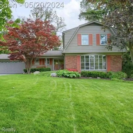 Buy this 4 bed house on 6177 Worlington Road in Bloomfield Township, MI 48301