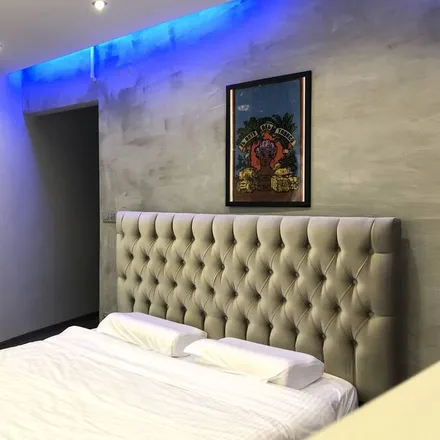 Rent this 3 bed apartment on 34433 Beyoğlu