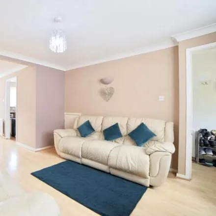 Buy this 3 bed house on Partridge Close in Luton, LU4 0YD