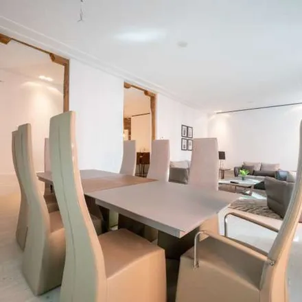 Rent this 2 bed apartment on Madrid in El Corte Inglés, Plaza de Callao