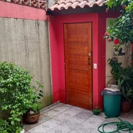 Buy this 3 bed house on Rua Freire de Andrade in Jardim Vila Galvão, Guarulhos - SP