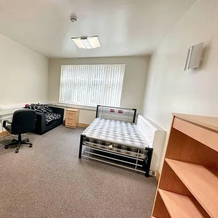 Rent this studio apartment on Stoneygate Baptist Church in London Road, Leicester