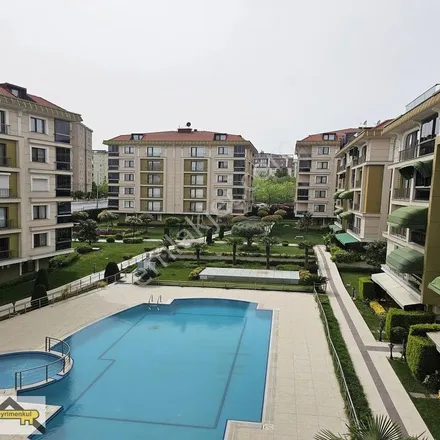 Rent this 3 bed apartment on Kazım Karabekir Caddesi in 34528 Beylikdüzü, Turkey