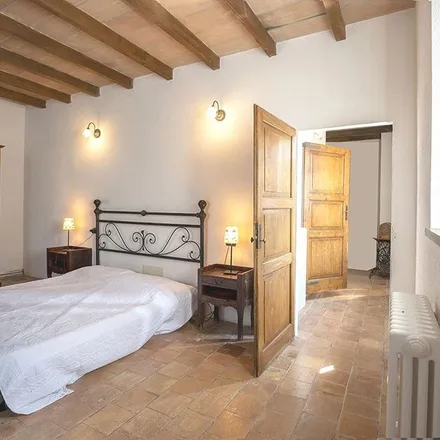 Rent this 9 bed apartment on Scuola Luigi Illica in Piazza Europa, 29014 Castell'Arquato PC
