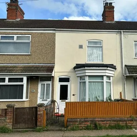 Buy this 2 bed townhouse on 18 Peaksfield Avenue in Grimsby, DN32 9QE
