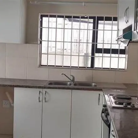 Rent this 3 bed apartment on 50 York Road in Johannesburg Ward 118, Johannesburg