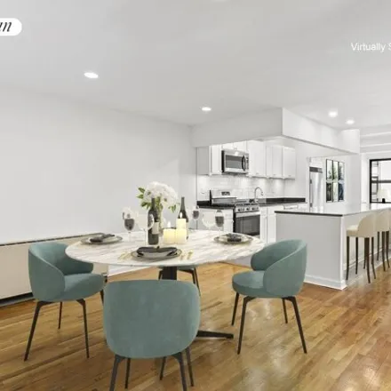 Rent this 4 bed apartment on 38 East 21st Street in New York, NY 10010