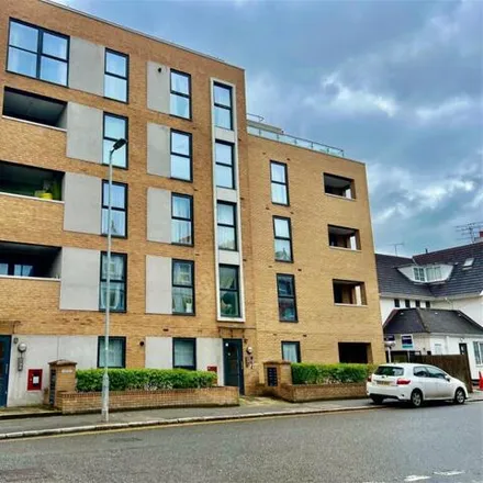 Buy this 1 bed apartment on Bell Cablemedia House in Upton Road, Watford