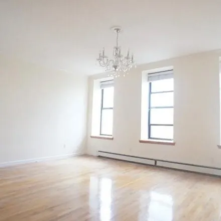 Image 2 - 2146 5th Avenue, New York, NY 10037, USA - House for rent