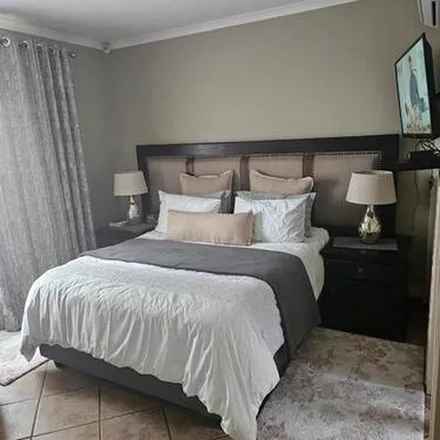 Rent this 3 bed apartment on Addo Oval in Mooikloof Ridge, Gauteng