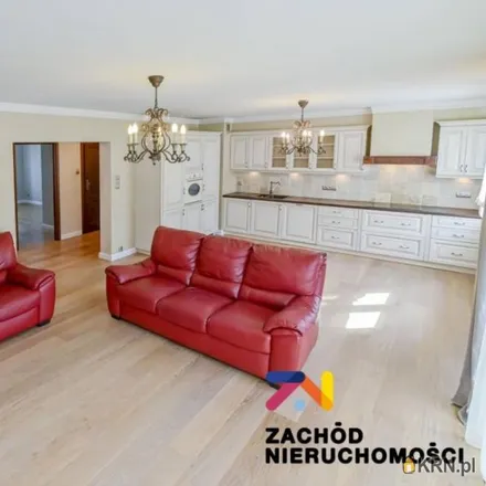 Buy this 4 bed apartment on Krzywe Okna Apartamenty in Aleja Konstytucji 3 Maja 2, 65-454 Zielona Góra