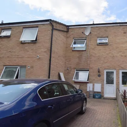 Rent this 2 bed townhouse on Marjoram Place in Milton Keynes, MK14 7BY