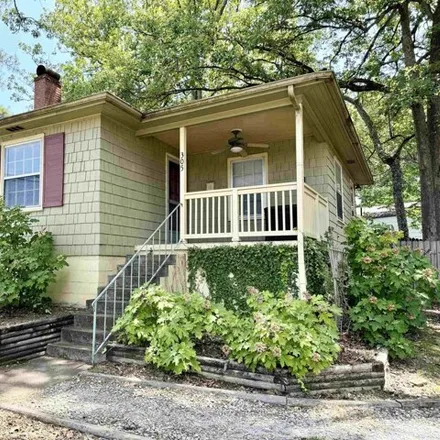 Buy this 3 bed house on 305 Francis Ave in Florence, Alabama