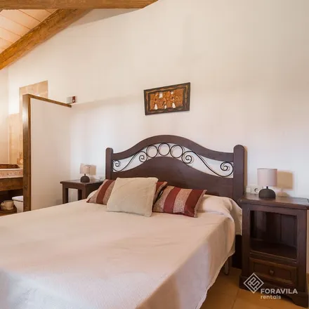 Rent this 4 bed house on ferrocarril S'Enllaç-Sa Pobla in camí de Biniaco, 07420 Muro