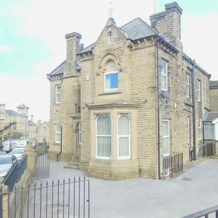 Image 2 - New North Road Cemetery Road, New North Road, Huddersfield, HD1 5QS, United Kingdom - Townhouse for rent