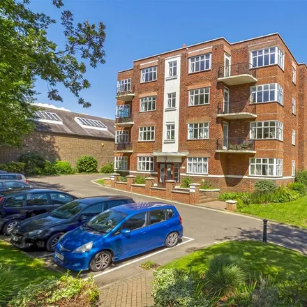 Rent this 3 bed apartment on Windlesham School in 190 Dyke Road, Brighton