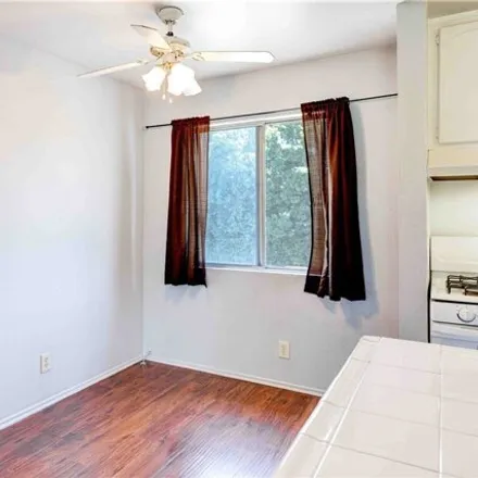 Image 3 - 7125 Shoup Ave Apt 207, California, 91307 - Condo for rent