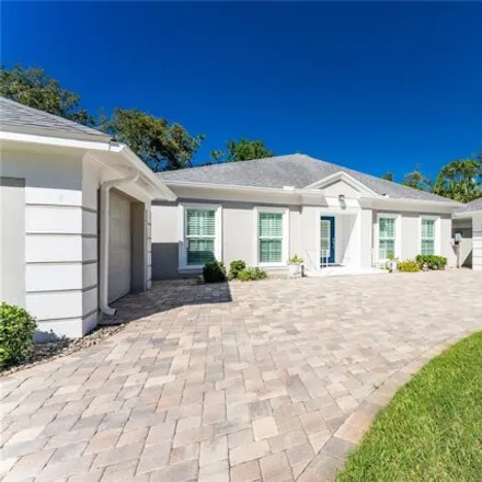 Buy this 3 bed house on 16 Golf View Drive in Sarasota County, FL 34223