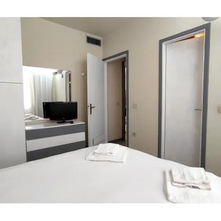 Rent this 2 bed apartment on Viale Giovanni da Verazzano in 47843 Riccione RN, Italy