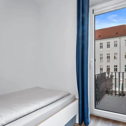 Rent this studio apartment on Rathenaustraße 27 in 12459 Berlin, Germany