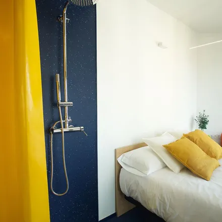 Rent this 1 bed apartment on Parking Alfonso X El Sabio in Avinguda Alfons el Savi / Avenida Alfonso El Sabio, 03004 Alicante