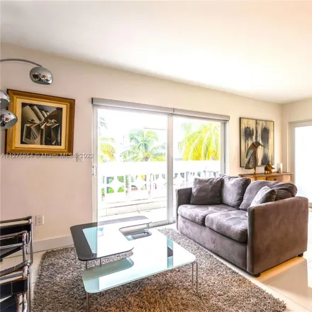 Image 6 - 331 Collins Avenue, Miami Beach, FL 33139, USA - Condo for sale