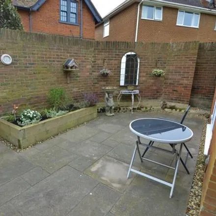 Image 4 - Wolsey Gardens, Walton, IP11 7PH, United Kingdom - Townhouse for sale