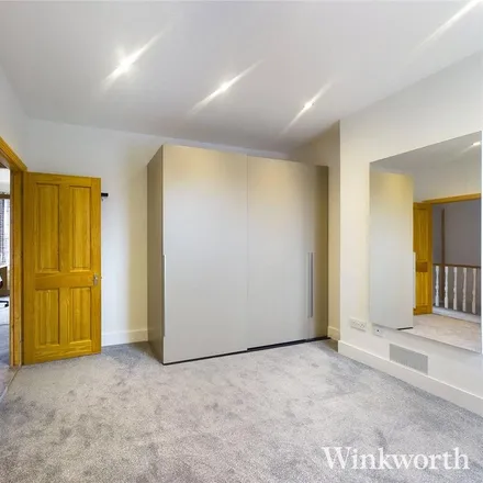 Image 3 - 30 Carlyle Road, London, W5 4BL, United Kingdom - Apartment for rent