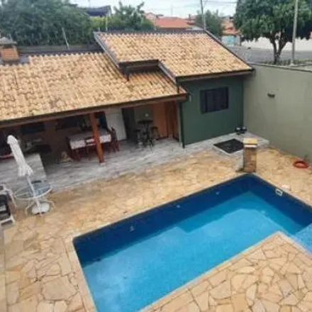 Rent this 3 bed house on Rua Dolores Duran in Paulínia - SP, 13141
