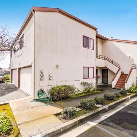 Buy this 2 bed condo on 27943 Thornton Court in Hayward, CA 94544