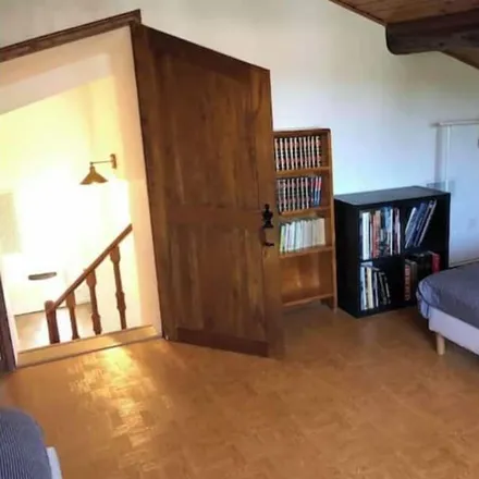 Rent this 4 bed apartment on 34500 Béziers
