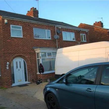 Buy this 3 bed duplex on 118 Moorwell Road in North Lincolnshire, DN17 2TS