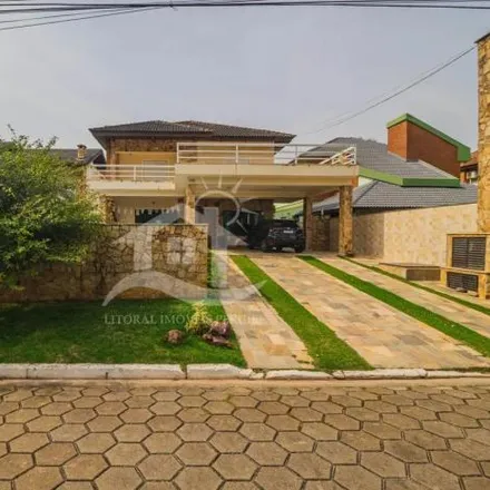 Rent this 5 bed house on Avenida Padre Anchieta in Jardim São João, Peruíbe - SP