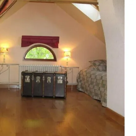 Rent this 2 bed house on 41220 Crouy-sur-Cosson
