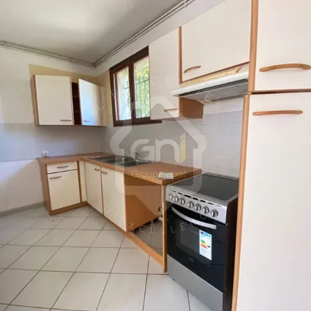 Rent this 4 bed apartment on 306 Route de la Gare in 13200 Arles, France