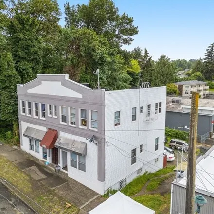 Buy this studio house on 9265 57th Avenue South in Seattle, WA 98118