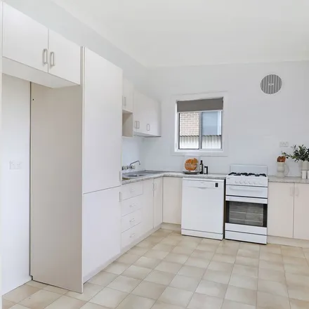 Image 2 - Hindmarsh Avenue, North Wollongong NSW 2500, Australia - Apartment for rent