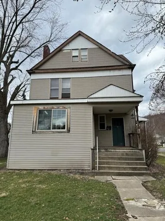 Buy this 5 bed house on 192 Poplar Avenue in Echo Point, Wheeling