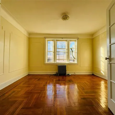 Image 3 - 105-04 32nd Avenue, New York, NY 11369, USA - Apartment for rent