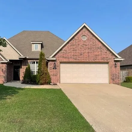 Rent this 4 bed house on 4104 Southwest Layton Road in Bentonville, AR 72712
