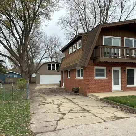 Rent this 4 bed house on 103 N Greenfield Ave in Crystal Lake, Illinois