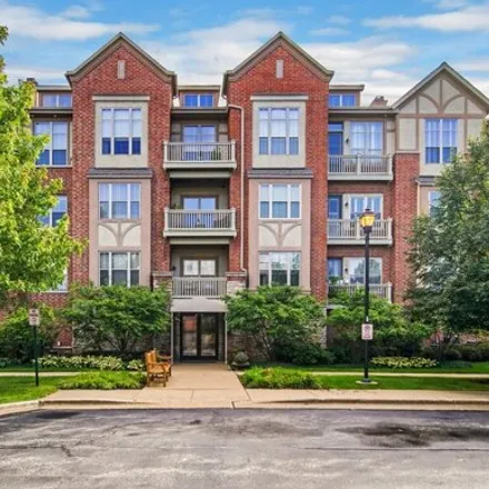Rent this 2 bed condo on 1930 Farnsworth Lane in Northbrook Manor, Northbrook