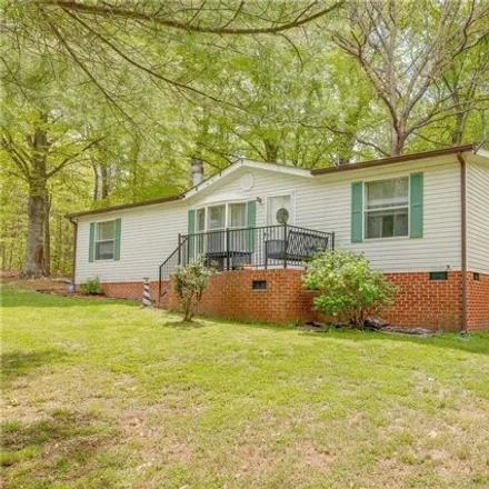 Buy this studio apartment on 3932 Goldmine Road in Louisa County, VA 23093